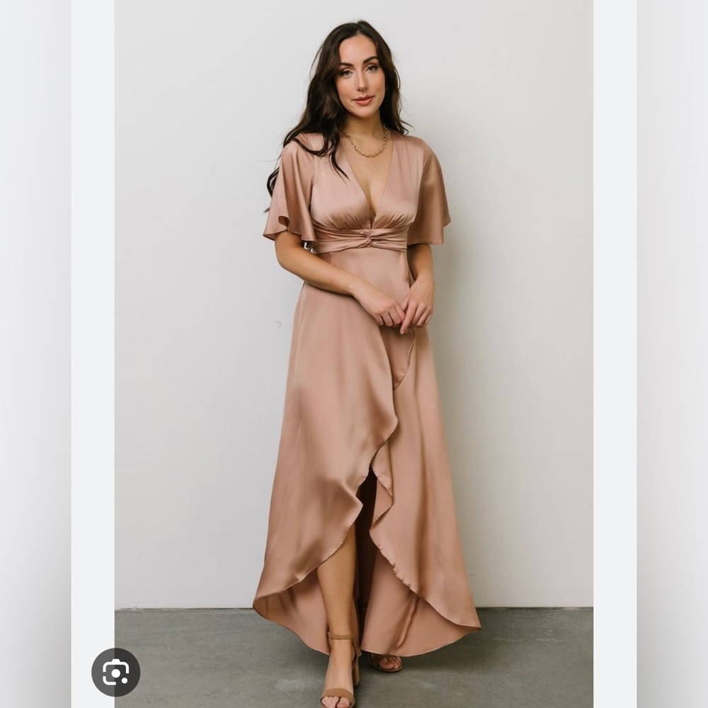 CHAMPAGNE /ROSE GOLD SATIN TWIST HIGH-LOW MAXI DRESS